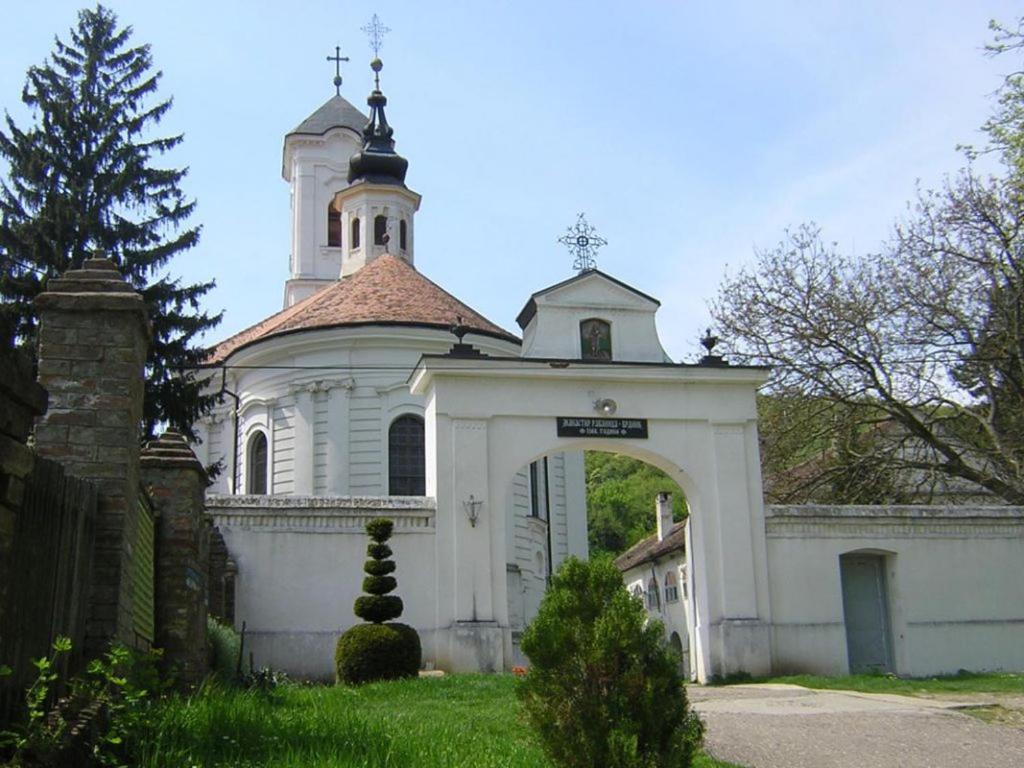 Apartman Vrdnicak Vrdnik Bagian luar foto