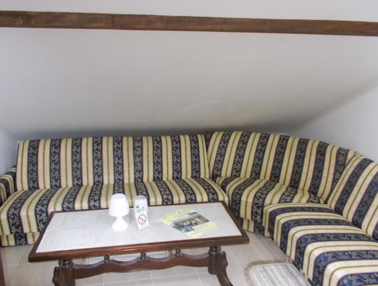 Apartman Vrdnicak Vrdnik Bagian luar foto