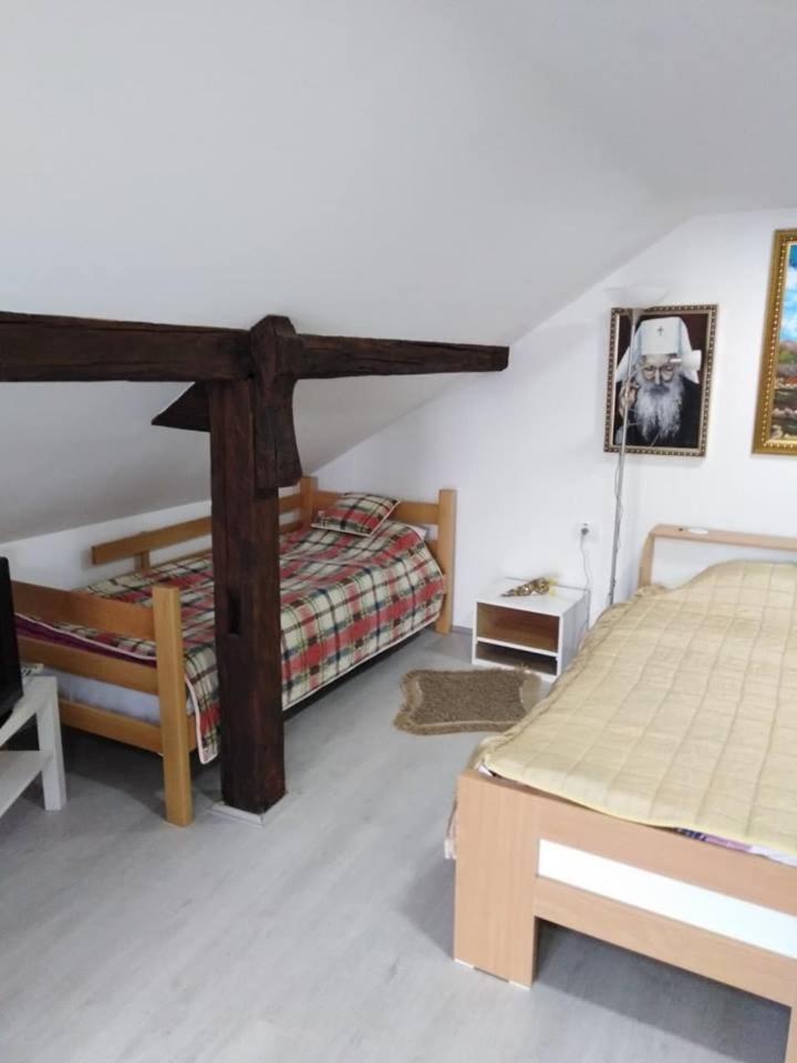Apartman Vrdnicak Vrdnik Bagian luar foto