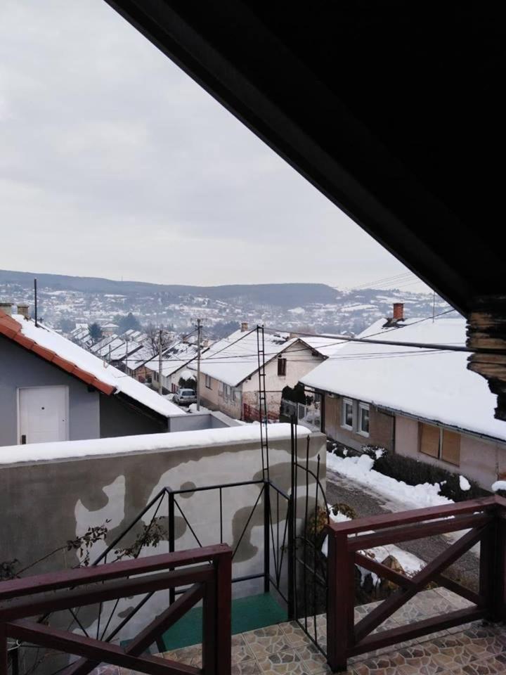 Apartman Vrdnicak Vrdnik Bagian luar foto