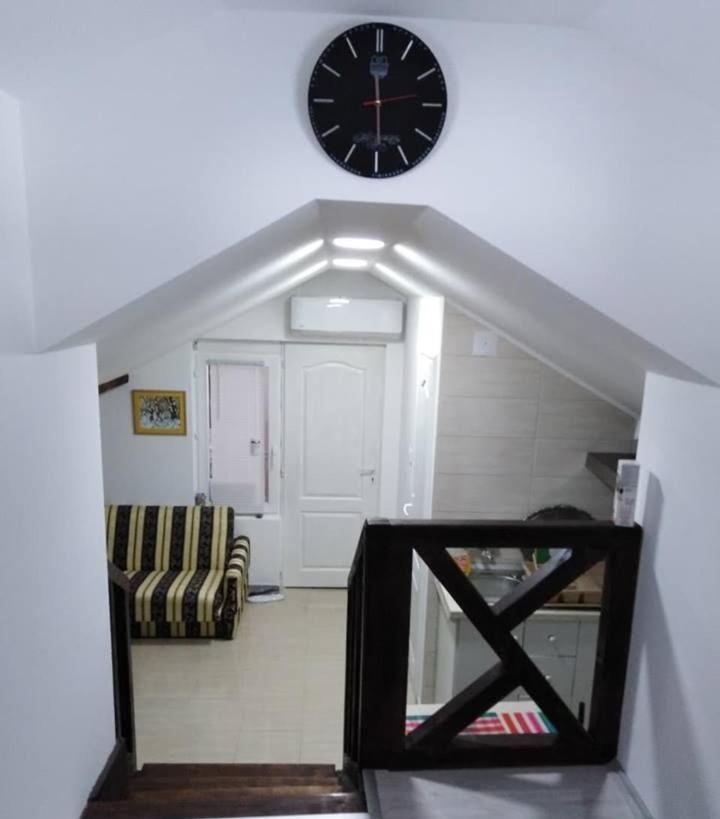 Apartman Vrdnicak Vrdnik Bagian luar foto