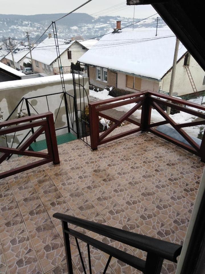Apartman Vrdnicak Vrdnik Bagian luar foto